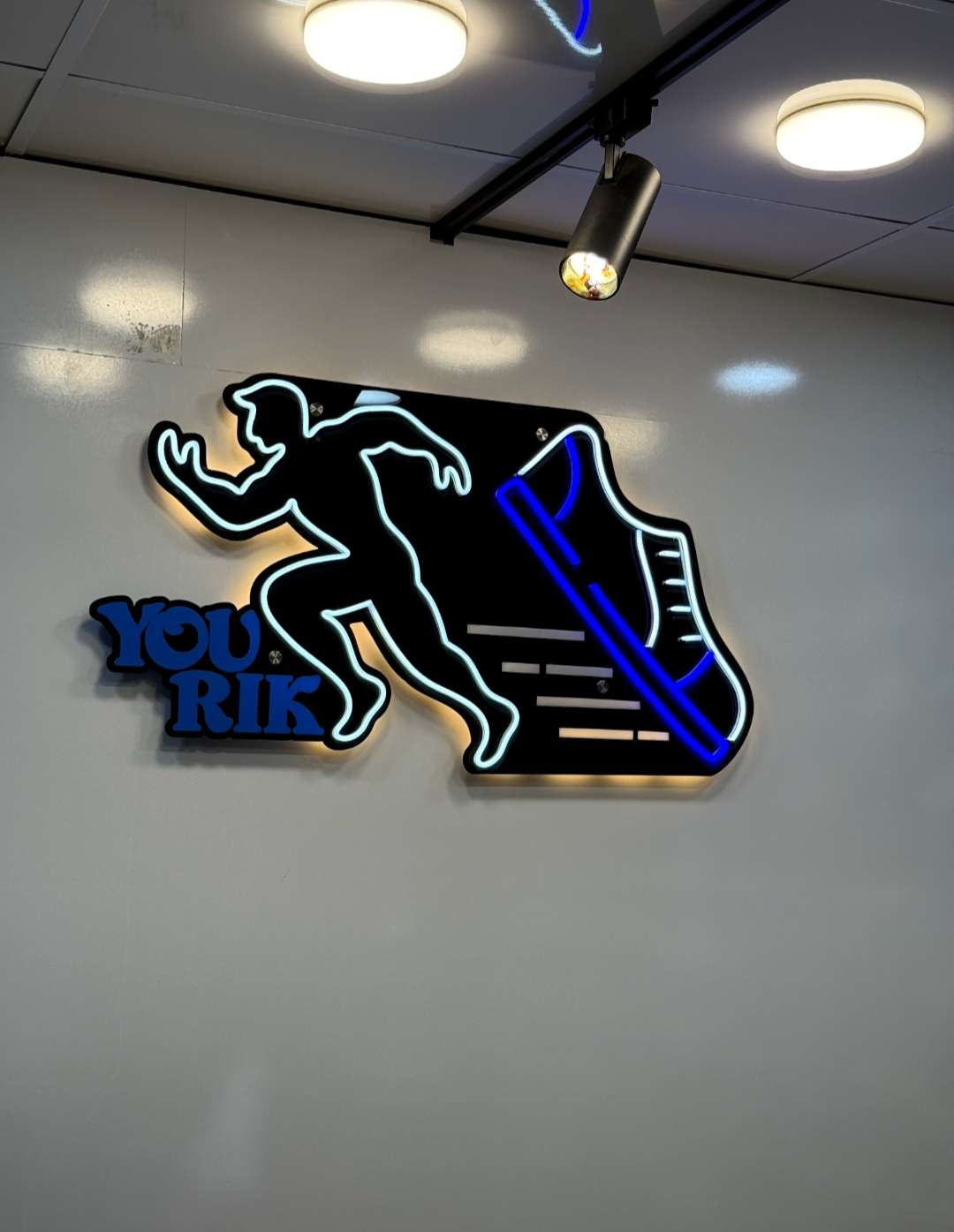 خدمات چاپ و تابلوسازی شاهرنگ در بم